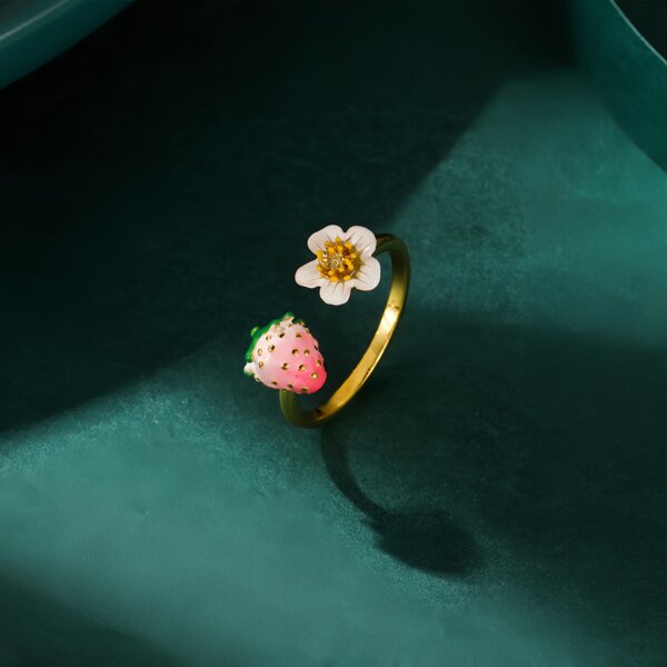 浪漫白草莓彩繪琺瑯戒指